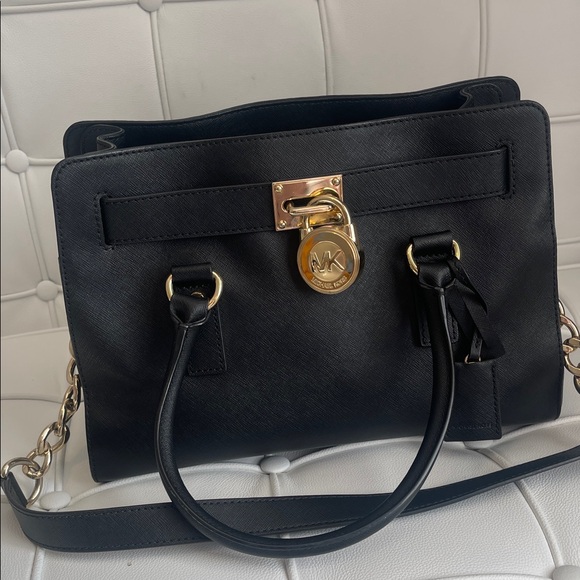 MICHAEL Michael Kors East West Hamilton Large Black Leather Tote - Picture 5 of 9